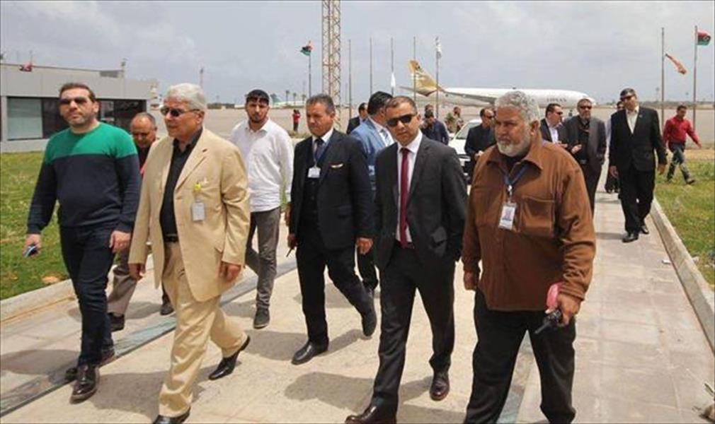 «داخلية الوفاق» تبحث الخروقات الأمنية في مطار معيتيقة بطرابلس