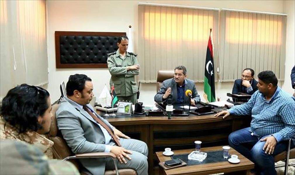 عميد بلدية بنغازي يبحث ملف الجرحى مع وكيل وزارة الصحة