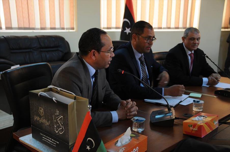 وزير «تعليم الوفاق» يتسلم مهامه من محمد العزابي