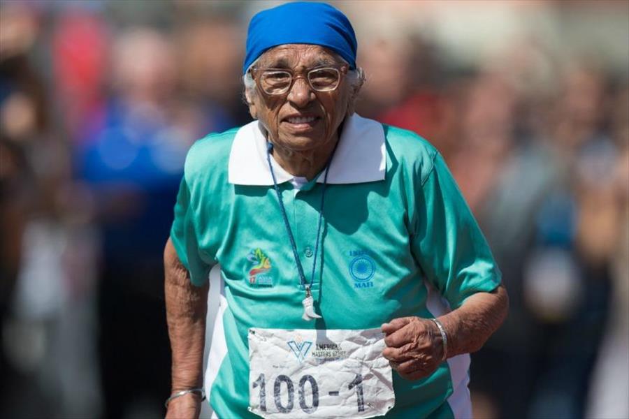 بالصور: معمرة هندية تبلغ 101 عام تحرز ذهبية ركض في نيوزيلندا