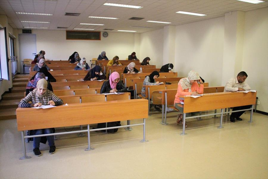 إجراء امتحان الزمالة العربية النساء والتوليد بمركز بنغازي الطبي