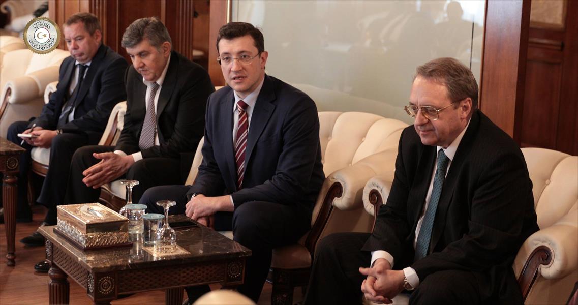 السراج يتفق مع بوغدانوف على مناقشة الإجراءات العملية لتنفيذ برامج التعاون الاقتصادي بين ليبيا وروسيا