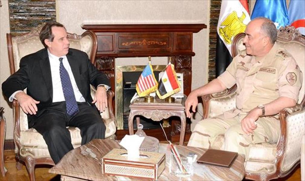 رئيس أركان الجيش المصري يبحث مع مسؤول أميركي جهود استكمال الحوار الوطني بليبيا