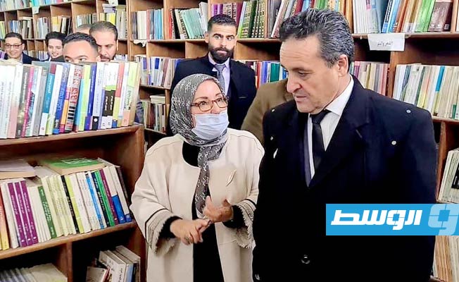 وزير الثقافة يتفقد مكتبات طرابلس, 8 يناير 2022. (وزارة الثقافة)