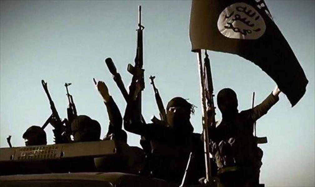 الغارديان: خروج جماعي للمقاتلين الأجانب يضعف «داعش»