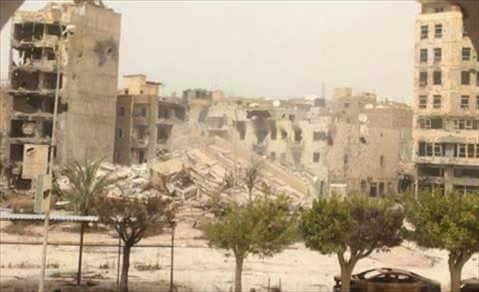 انهيار أحد معالم مدينة بنغازي