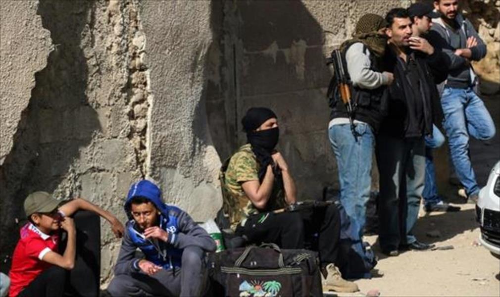بدء أول عملية إجلاء لمسلحين معارضين من حي برزة في دمشق