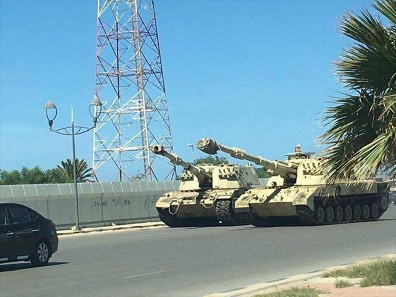 «النواصي» تنشر دبابات بطريق الشط وعناصرها تقترب من وزارة الخارجية بالعاصمة طرابلس