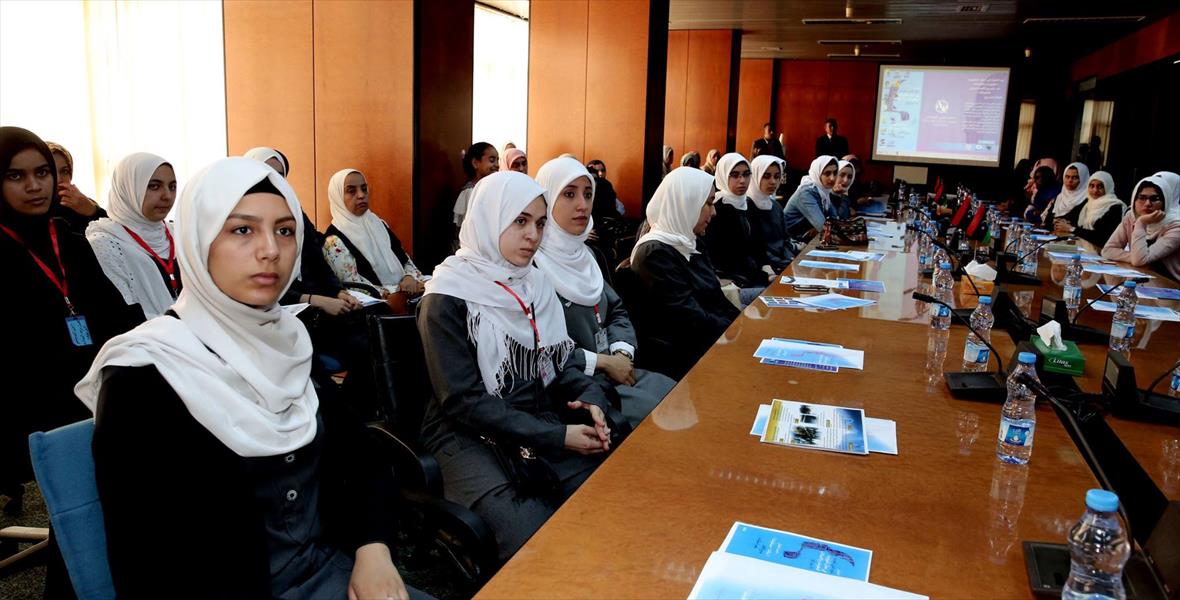الاحتفال باليوم العالمي للفتيات في جامعة طرابلس