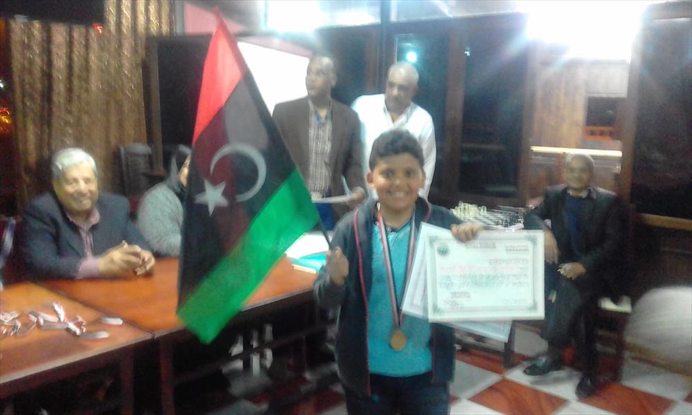 البطل الليبي يوسف الحصادي ينتزع الذهبية في بطولة الشطرنج المصرية