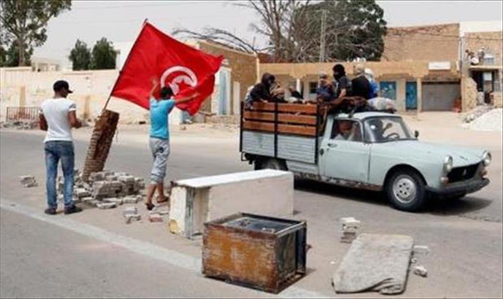 الجيش التونسي يطلق النار في الهواء لتفريق محتجي «المدينة الغاضبة»