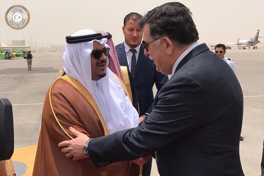 الملك سلمان يستقبل السراج في الرياض