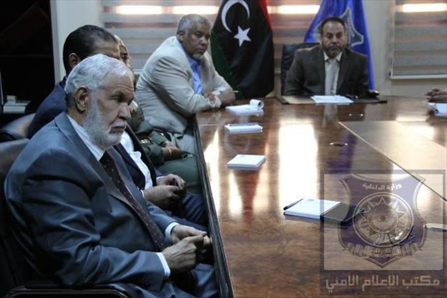 اجتماع حكومي موسع في طرابلس لمتابعة الأوضاع الأمنية بالعاصمة