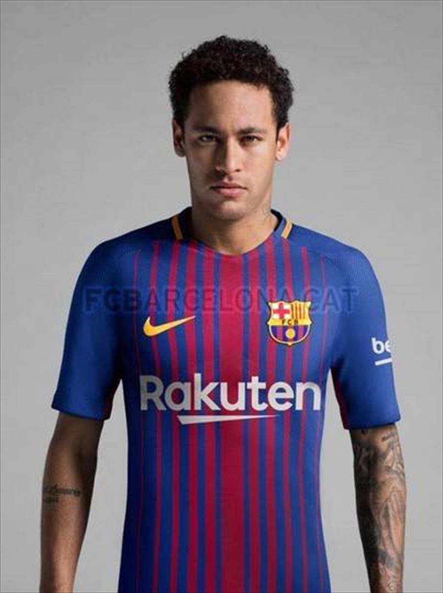 بالصور: تعرف على أسرار القميص الجديد لبرشلونة