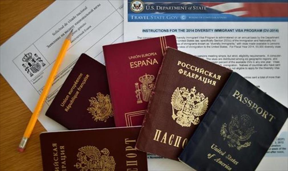 واشنطن تفرض على طالبي التأشيرات تقديم هوياتهم على مواقع التواصل