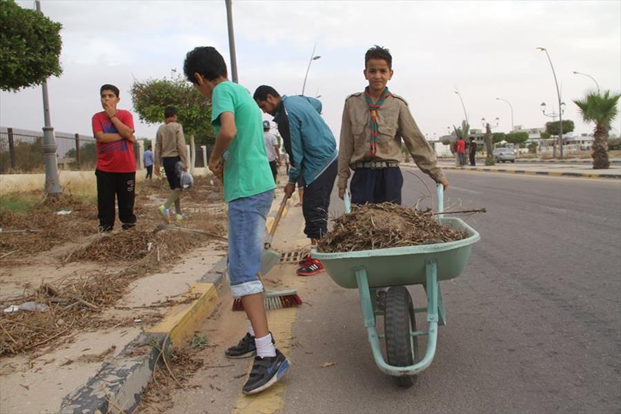 فوج كشافة سرت يشارك في حملة نظافة واسعة بالمدينة