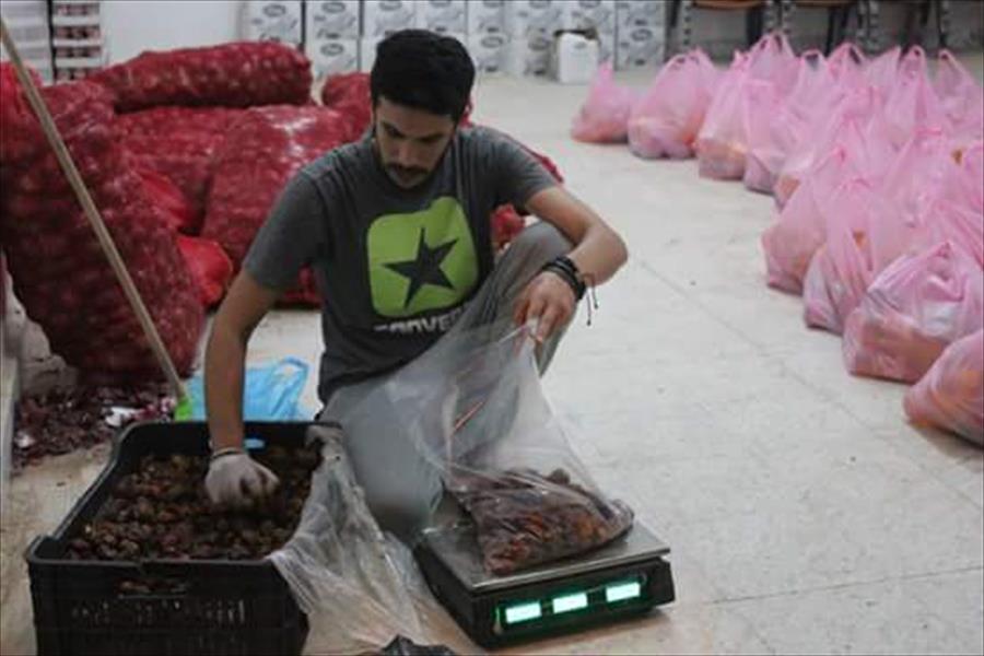 منظمات خيرية ببنغازي توزع مساعدات في النصف الثاني من رمضان