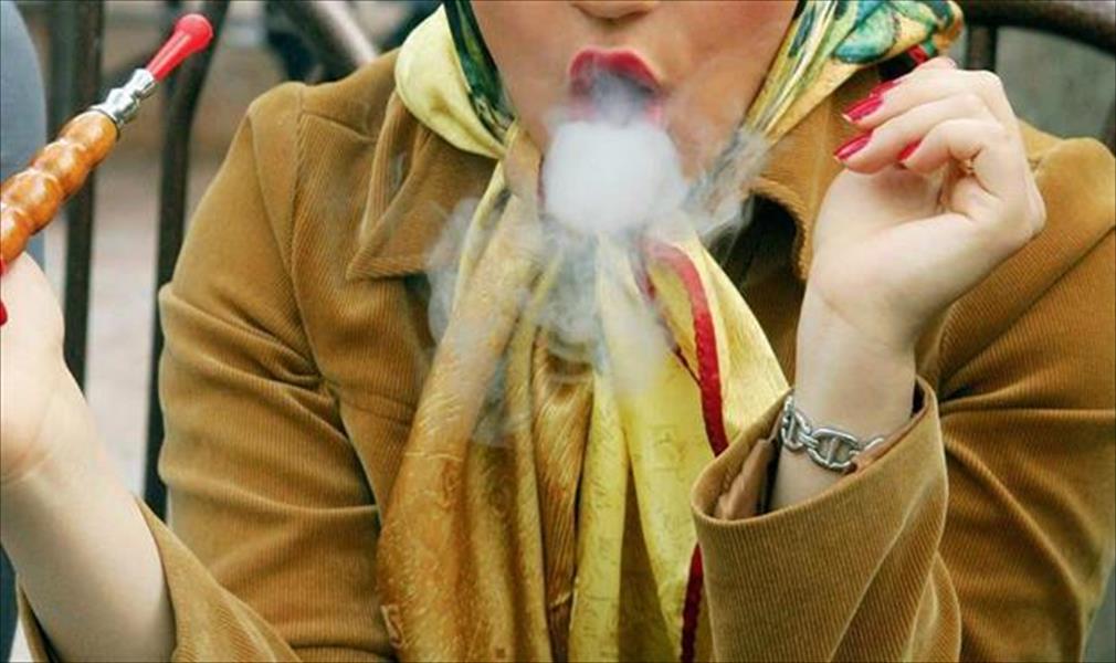 تدخين النساء «الشيشة»: حرية شخصية أم ظاهرة مرفوضة؟