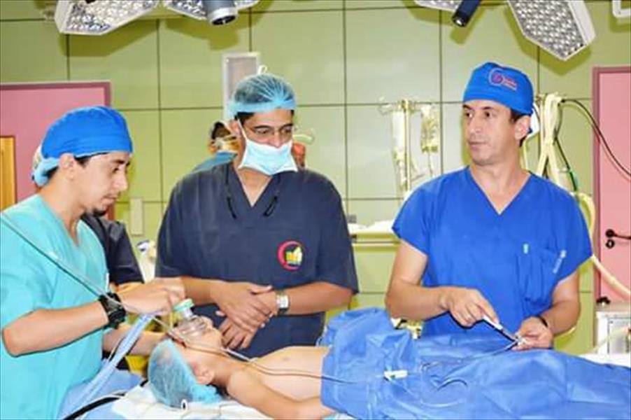 فريق أميركي يجري ببنغازي الطبي عمليات قلب مفتوح للأطفال الأسبوع المقبل