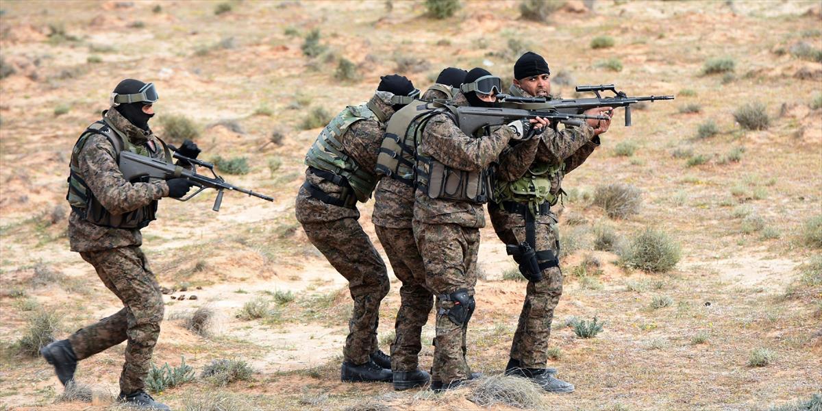 الجيش التونسي يحذر المواطنين من مناطق العمليات بالمرتفعات الغربية