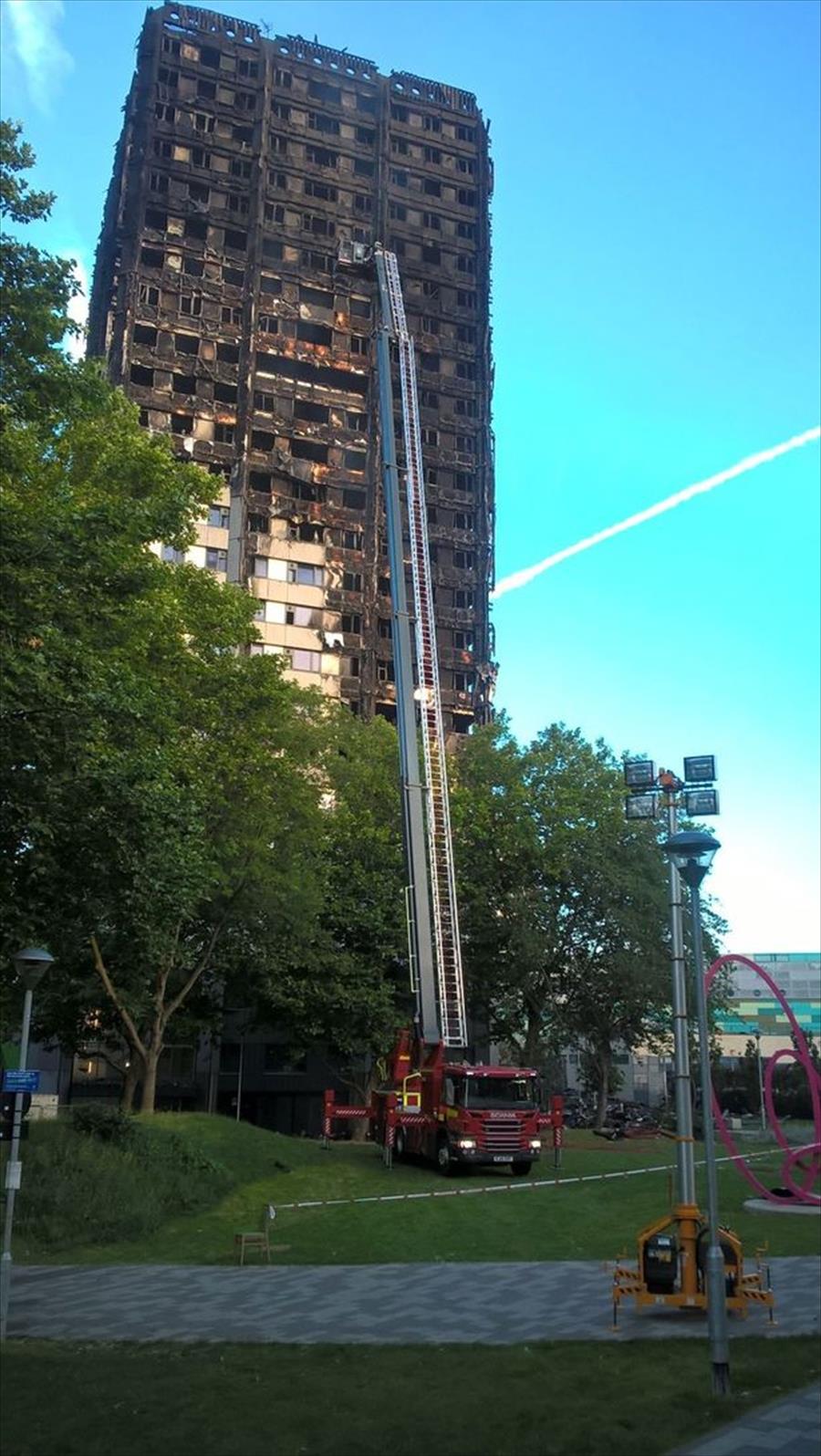 الشرطة البريطانية تنشر صورًا جديدة لكارثة برج «غرينفيل»