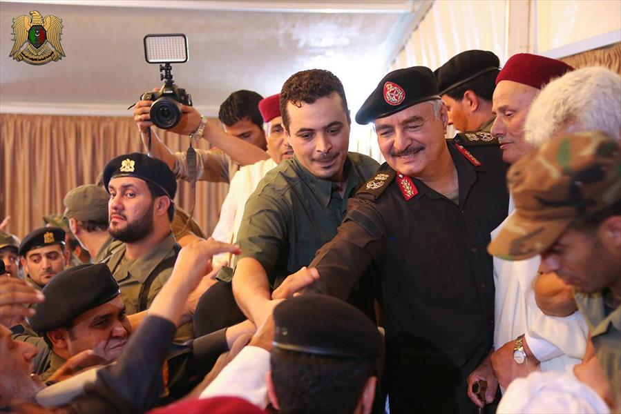 «رويترز»: المشير حفتر عبَّـر عن نيته مد سلطته إلى العاصمة طرابلس