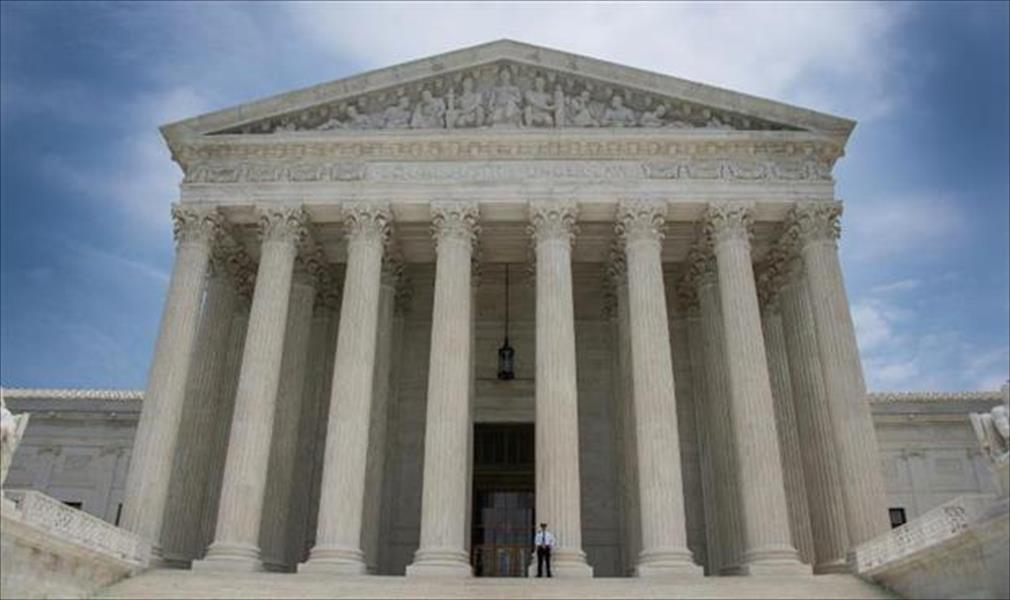 المحكمة الأميركية العليا تضع قيودًا جديدة على نزع الجنسية