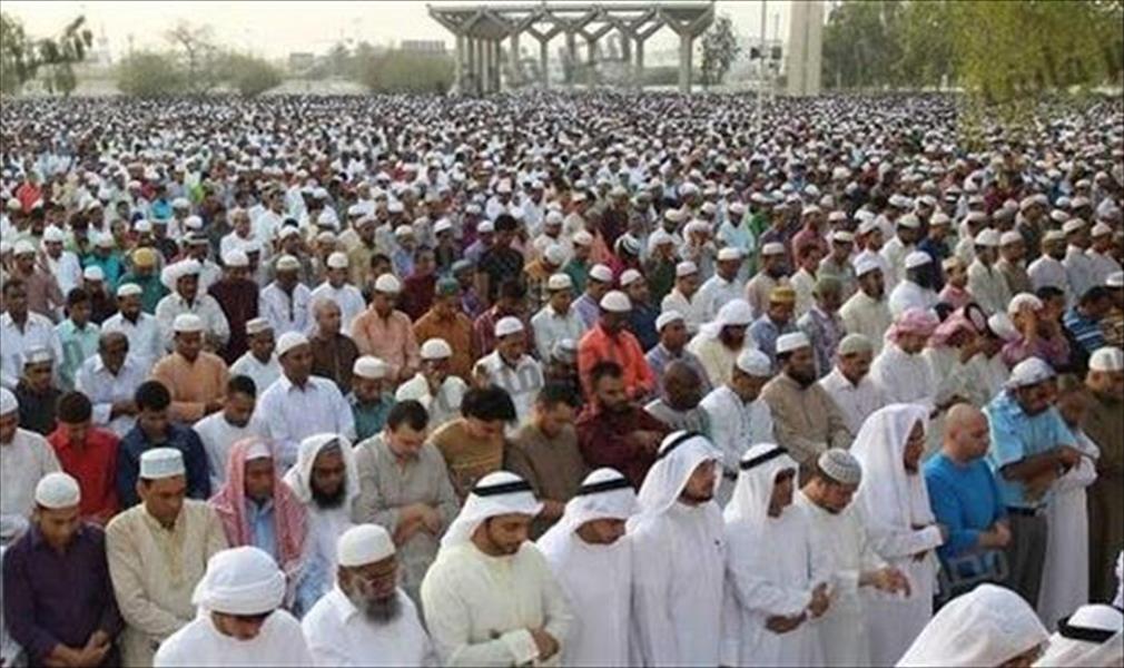 مسلمو العالم يؤدون صلاة عيد الفطر وسط أجواء من الفرحة