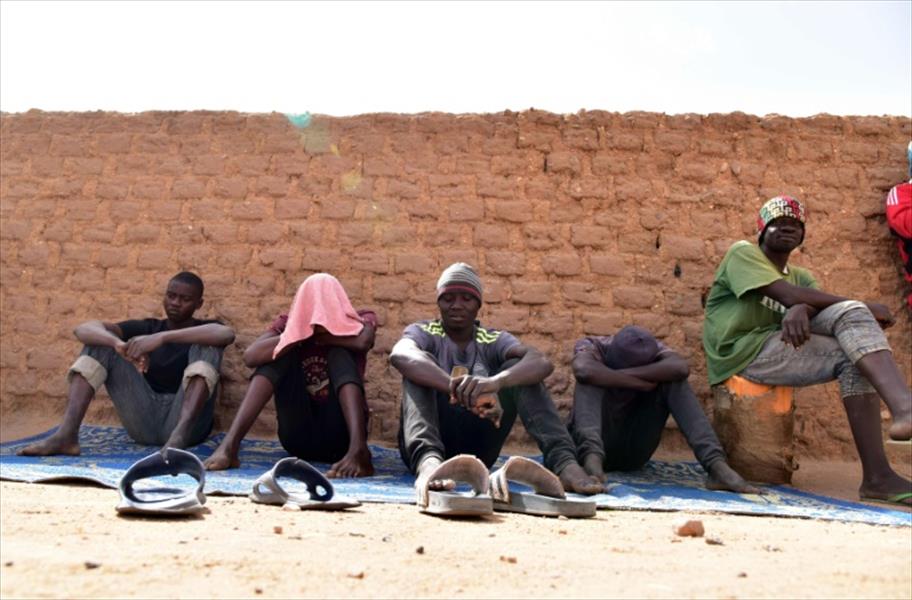 جيش النيجر ينقذ 24 مهاجرًا في قلب الصحراء قبل وصولهم إلى ليبيا