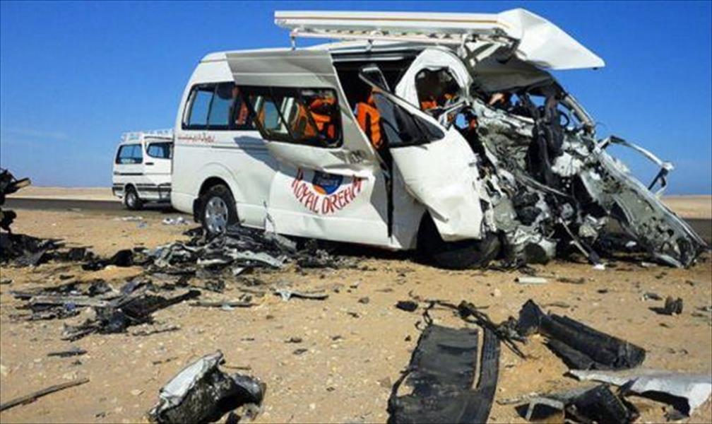 مصر: مصرع شخصين وإصابة 41 آخرين في حادث مروري