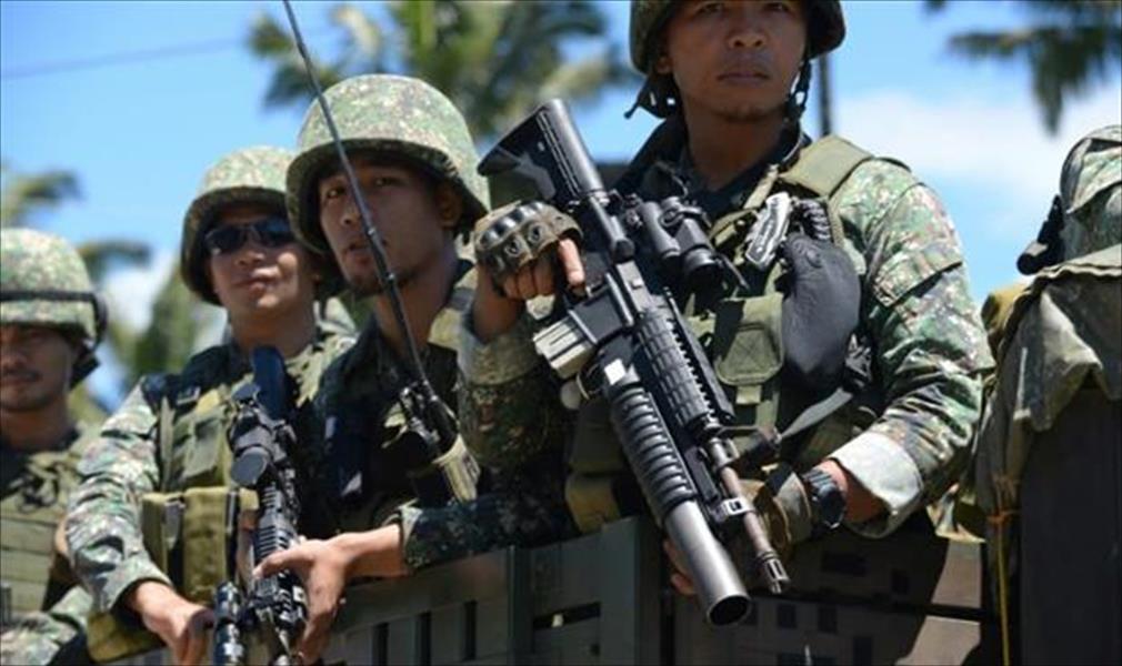 الرئيس الفلبيني يتوعد بـ«أكل المسلحين أحياءً»