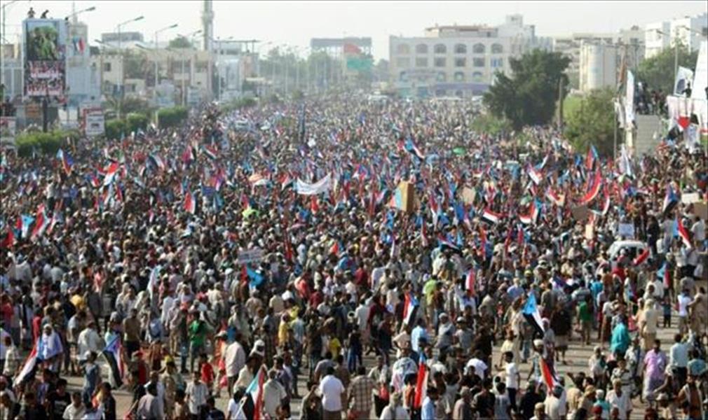 آلاف اليمنيين يتظاهرون في عدن للمطالبة بانفصال الجنوب