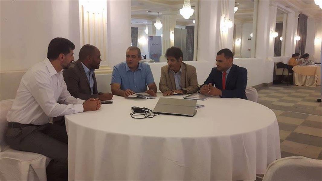 بالصور: «المهدوي» يقود اجتماع نقابة الإعلاميين مع المدير الدولي في تونس