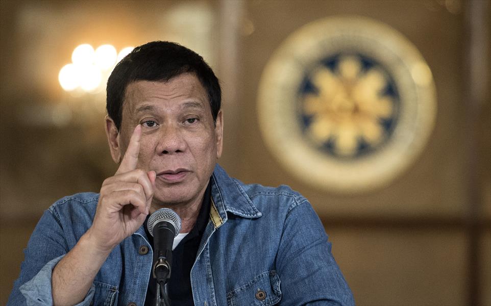 الرئيس الفلبيني يعرض حكمًا ذاتيًا على المسلمين للتصدي للمتطرفين