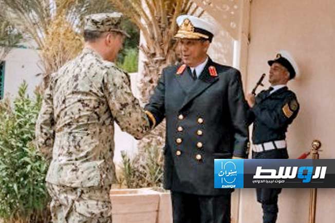 بالصور.. وفد عسكري أميركي يزور مصراتة وقاعدة الخمس
