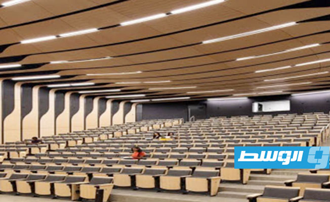 بالصور: الدبيبة يقرر إنشاء 10 مدرجات سريعة لجامعة بنغازي
