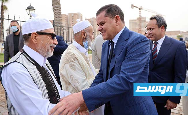 جولة الدبيبة رفقة عدد من الوزراء والأعيان بالمدينة القديمة في طرابلس، الأربعاء 13 أبريل 2022. (حكومة الوحدة الوطنية)