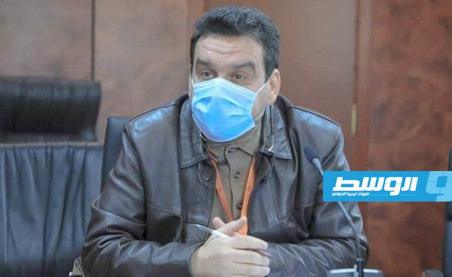 مدير إدارة الصيدلة بمركز مكافحة الأمراض صلاح الدين مصطفى التريكي، (أرشيفية: المركز)
