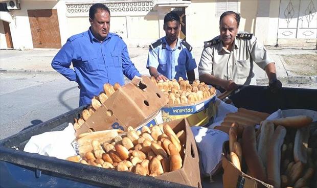 خلال أيام العيد... المواطنون في شحات يشتكون من نقص رغيف الخبز