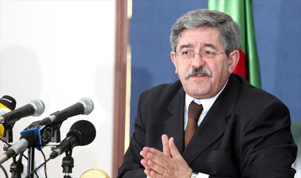 رئيس الوزراء الجزائري السابق أحمد أويحيى يخضع للتحقيق في المحكمة العليا