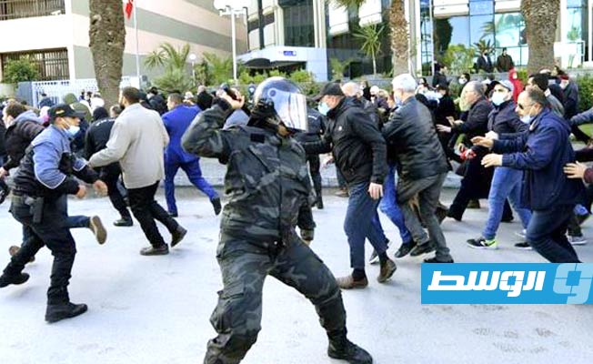 الشرطة التونسية تعتقل المعارض البارز غازي الشواشي
