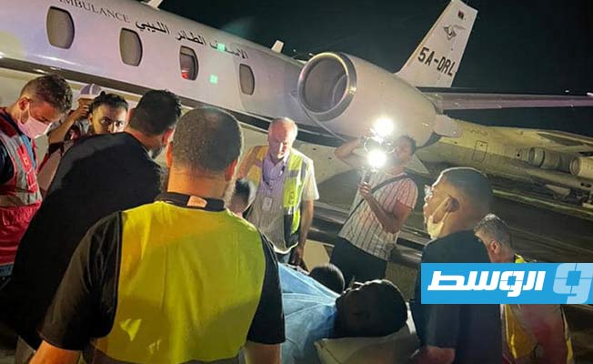 نقل مصابين بحادث بنت بية على متن طائرة متجهة إلى تونس لتلقي العلاج.