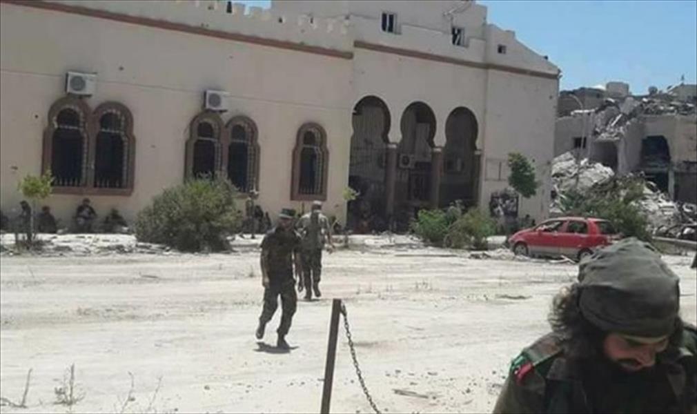مقتل مدني وإصابة آخرَين جراء انفجار ألغام بوسط البلاد في بنغازي