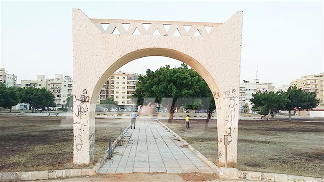 حملة «بنغازي ضيك ضاوي» تنجح في إحياء حديقة الكشافة