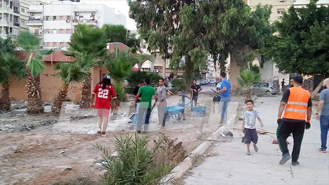 حملة «بنغازي ضيك ضاوي» تنجح في إحياء حديقة الكشافة