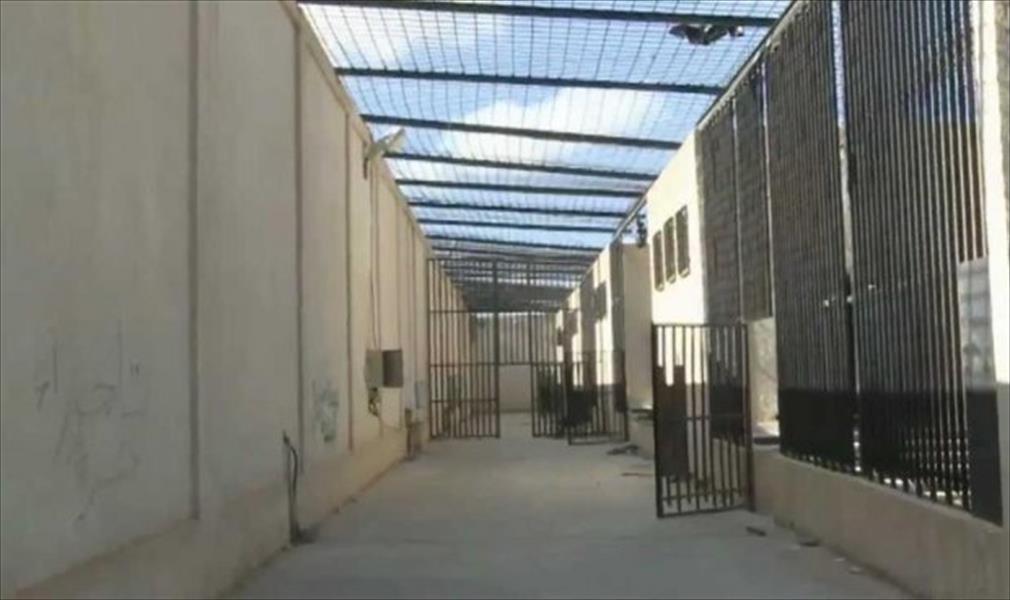 الإفراج عن 80 تونسيًا احتجزوا بأحد سجون الزاوية بتهمة الهجرة غير الشرعية