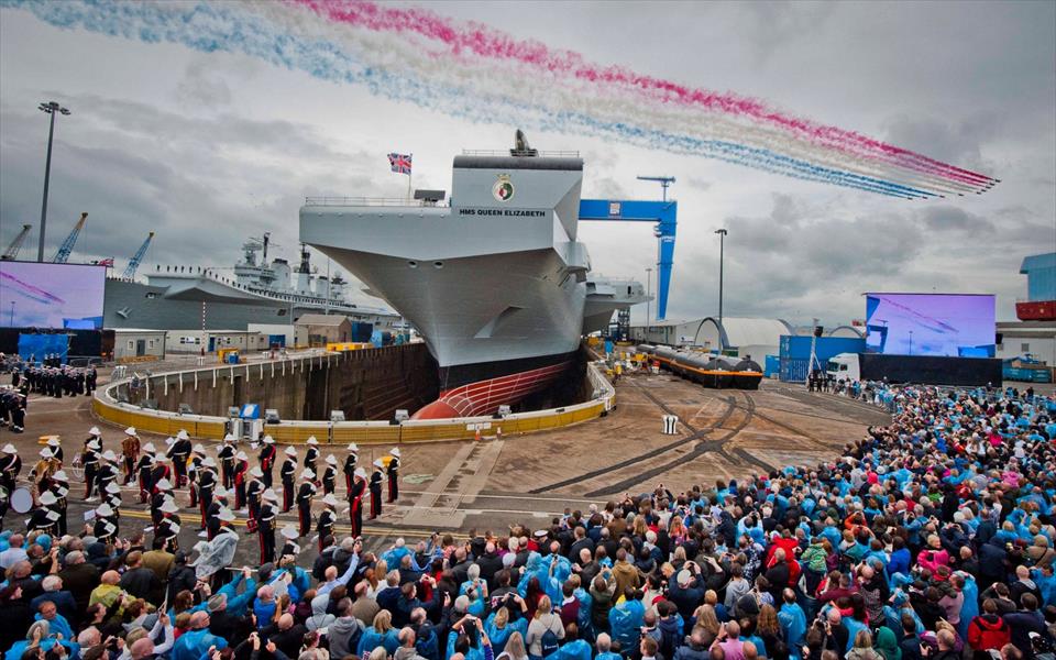 أكبر سفينة حربية بريطانية تدخل مقرها للمرة الأولى