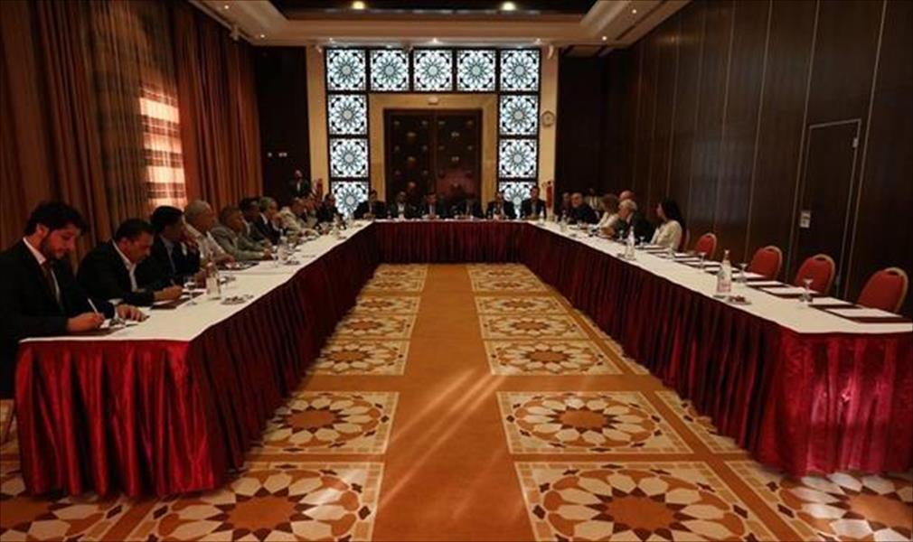 بالصور.. غسان سلامة يلتقي 20 عضوًا بمجلس النواب في تونس