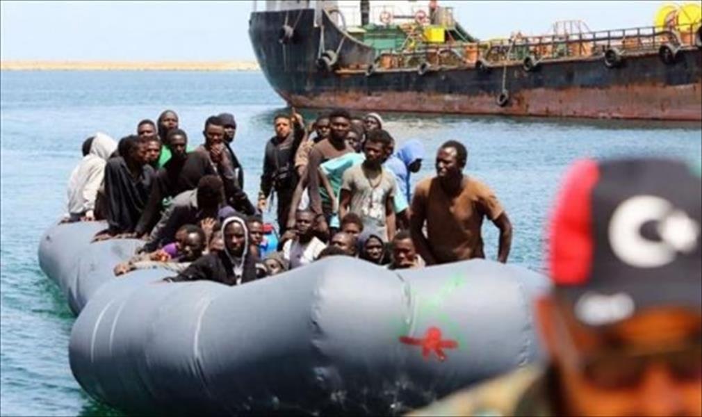 «رويترز»: جماعة مسلحة في صبراتة تمنع قوارب المهاجرين من مغادرة ليبيا