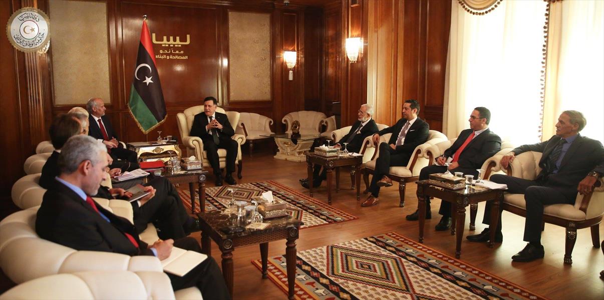 ثلاثة ملفات تتصدر مباحثات السراج مع وزير الخارجية البريطاني في طرابلس